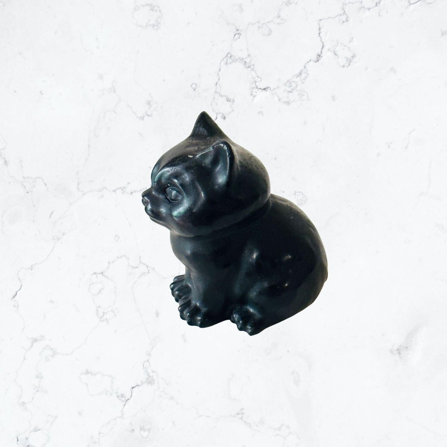 Obsidian Cat Crystal Carving - Enchant & Delight