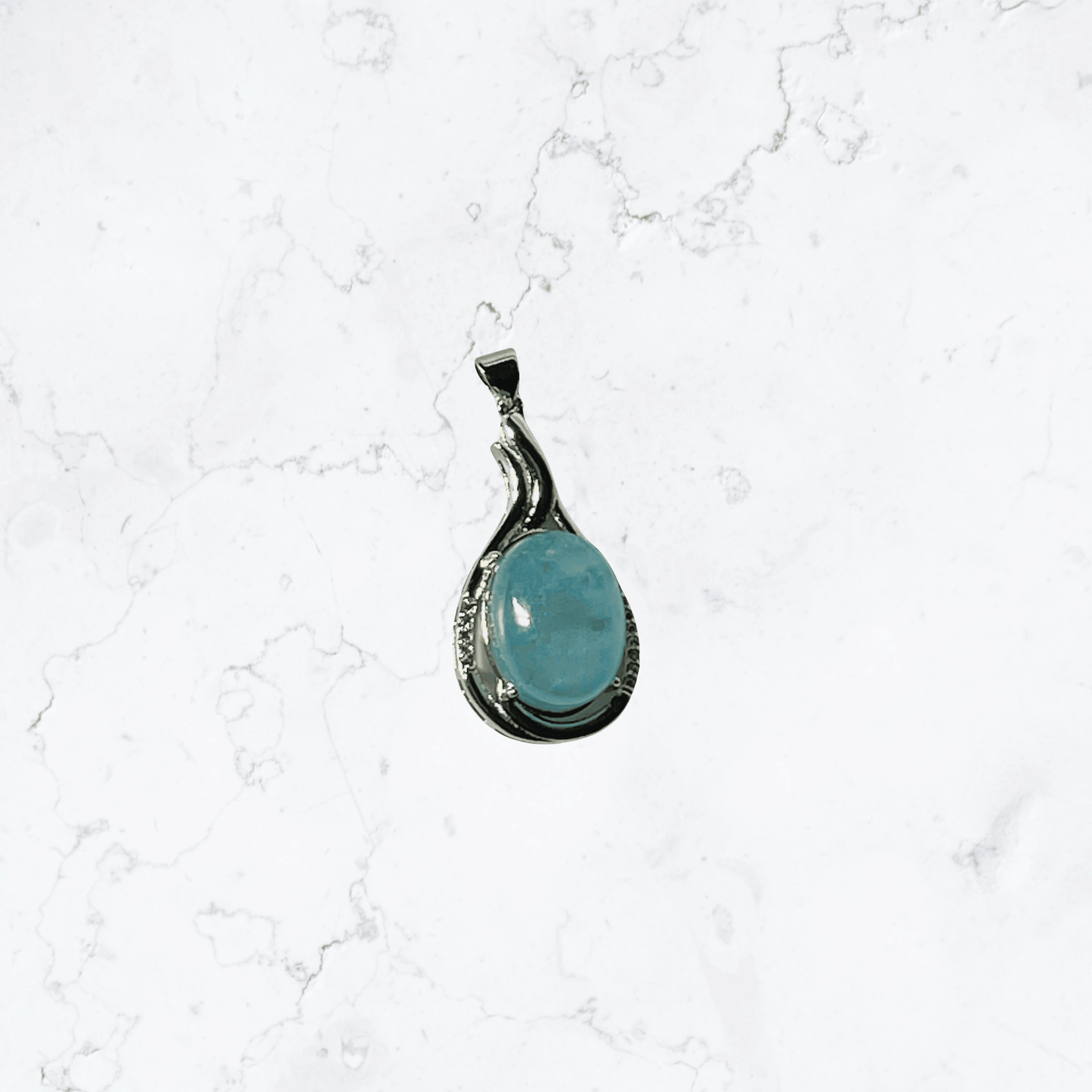 Aquamarine pendant - Enchant & Delight