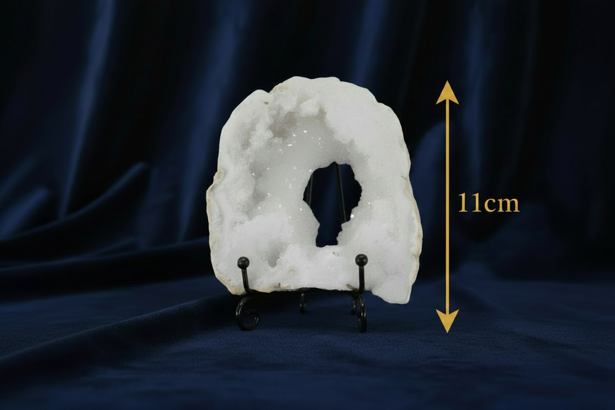 Quartz Geode with stand