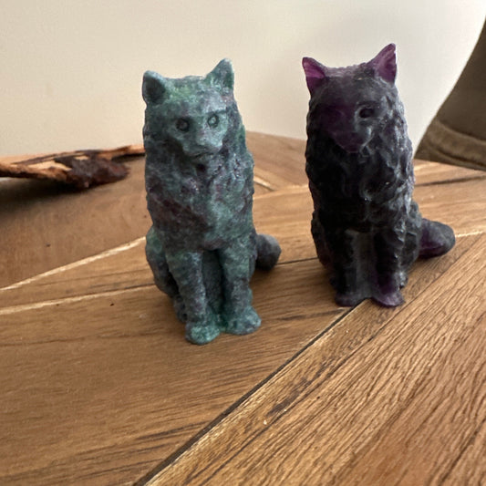 Mystical Crystal Cat Guardian Carving – Intuition & Protection