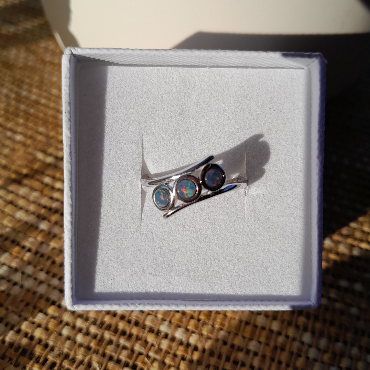 ✨Australian Coober Pedy Opal Trilogy Ring – Size 8