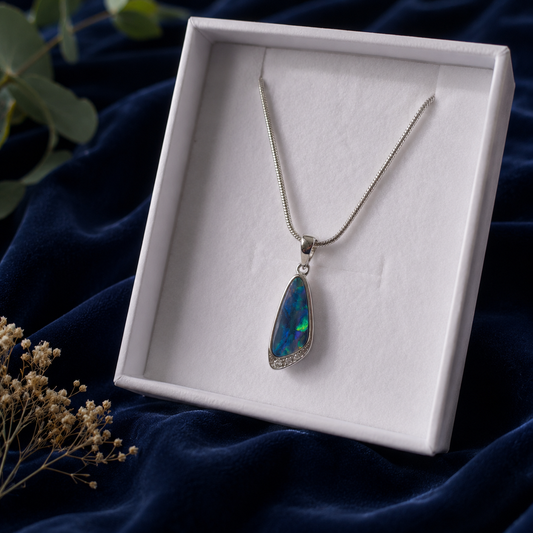 Opal No. 11 — Coober Pedy Ocean Light Pendant ✨