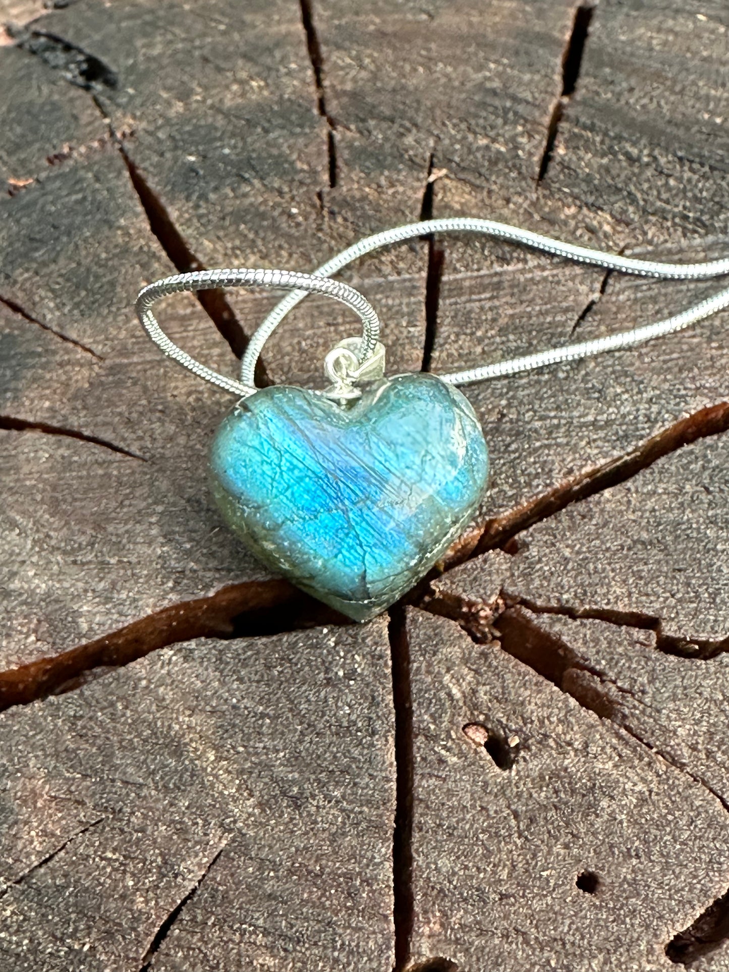 Labradorite Heart Pendant - Enchant & Delight